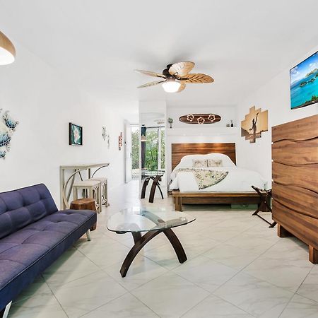 Downtown Hawaiian Theme Condo With Hot Tub, Pool & Beach - Kona Islander Inn Kailua-Kona Exterior photo