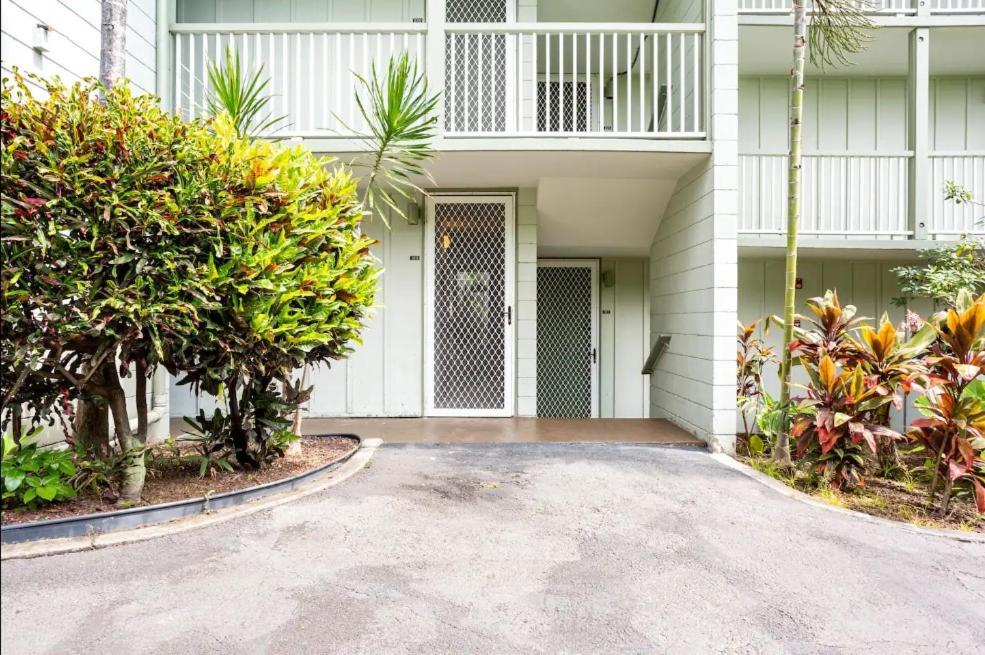 Downtown Hawaiian Theme Condo With Hot Tub, Pool & Beach - Kona Islander Inn Kailua-Kona Exterior photo