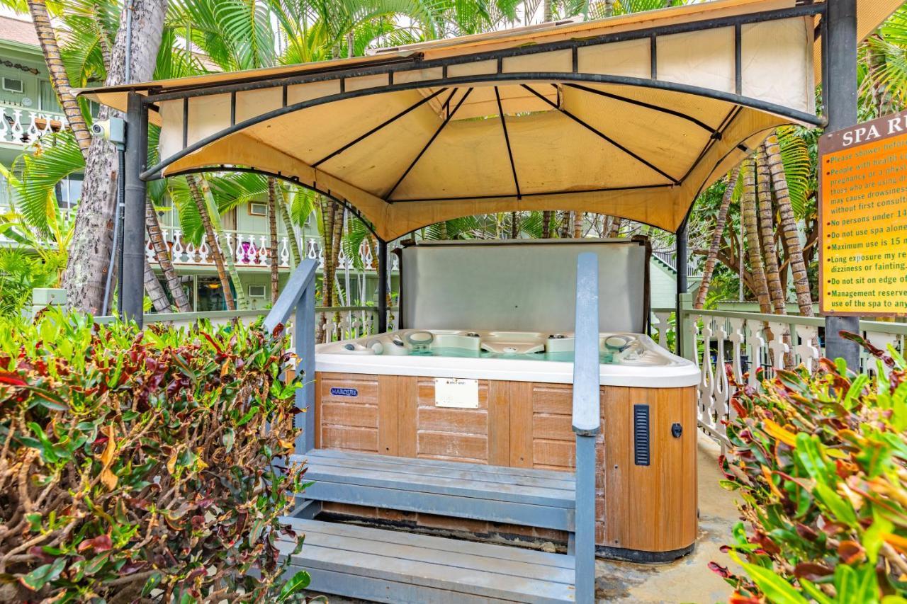 Downtown Hawaiian Theme Condo With Hot Tub, Pool & Beach - Kona Islander Inn Kailua-Kona Exterior photo