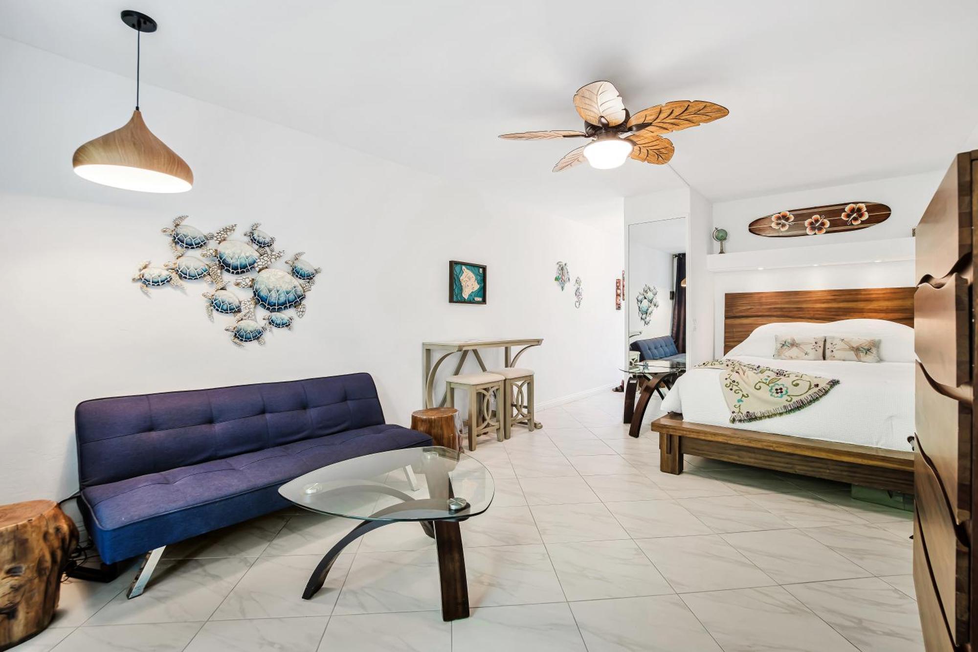 Downtown Hawaiian Theme Condo With Hot Tub, Pool & Beach - Kona Islander Inn Kailua-Kona Exterior photo
